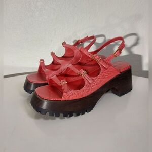 CHARLOTTE STONE Ira Red Textured Leather Chunky Platform Sandals Women's Size 10